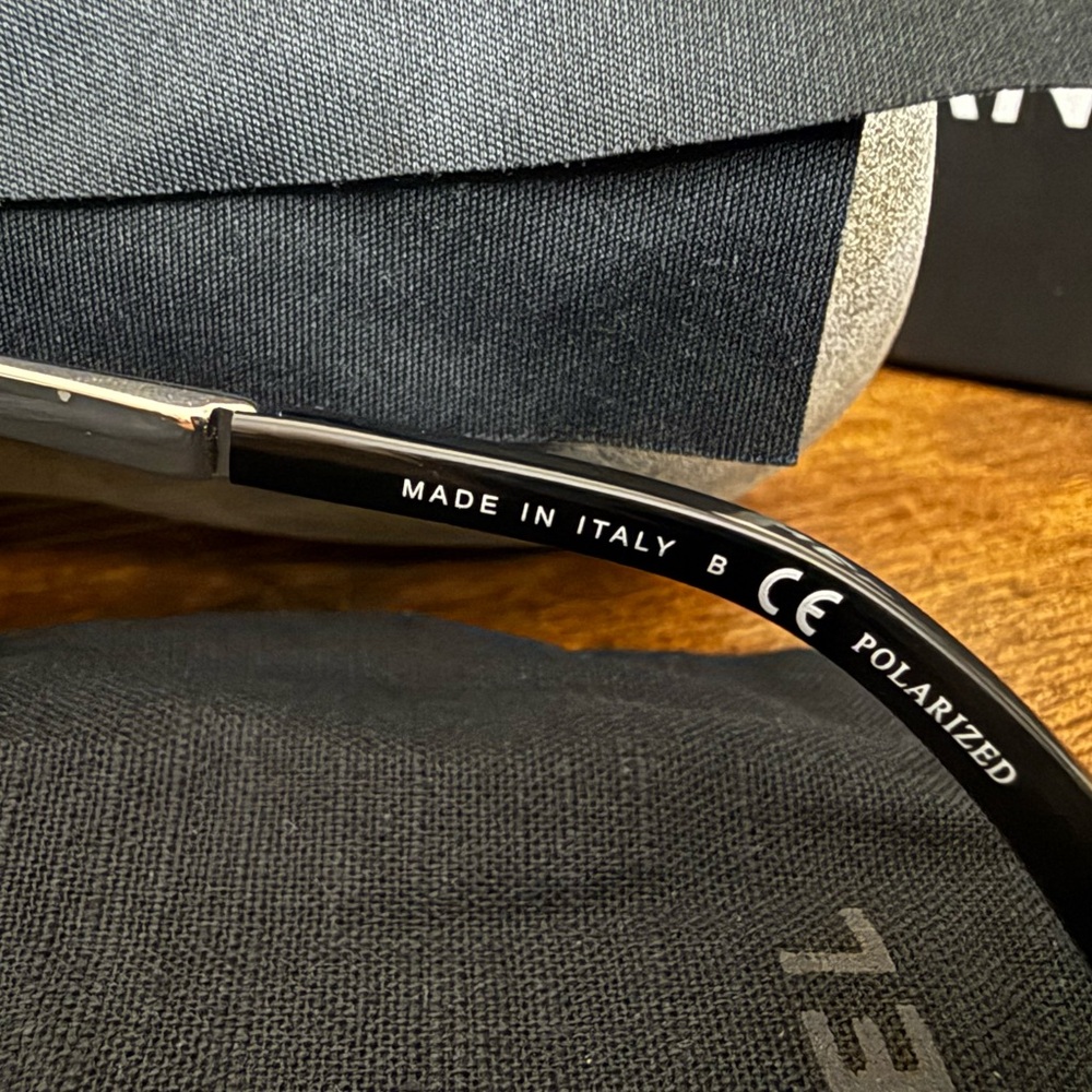 CHANEL Black Pearl Polarized Sunglasses - Picture 8 of 12